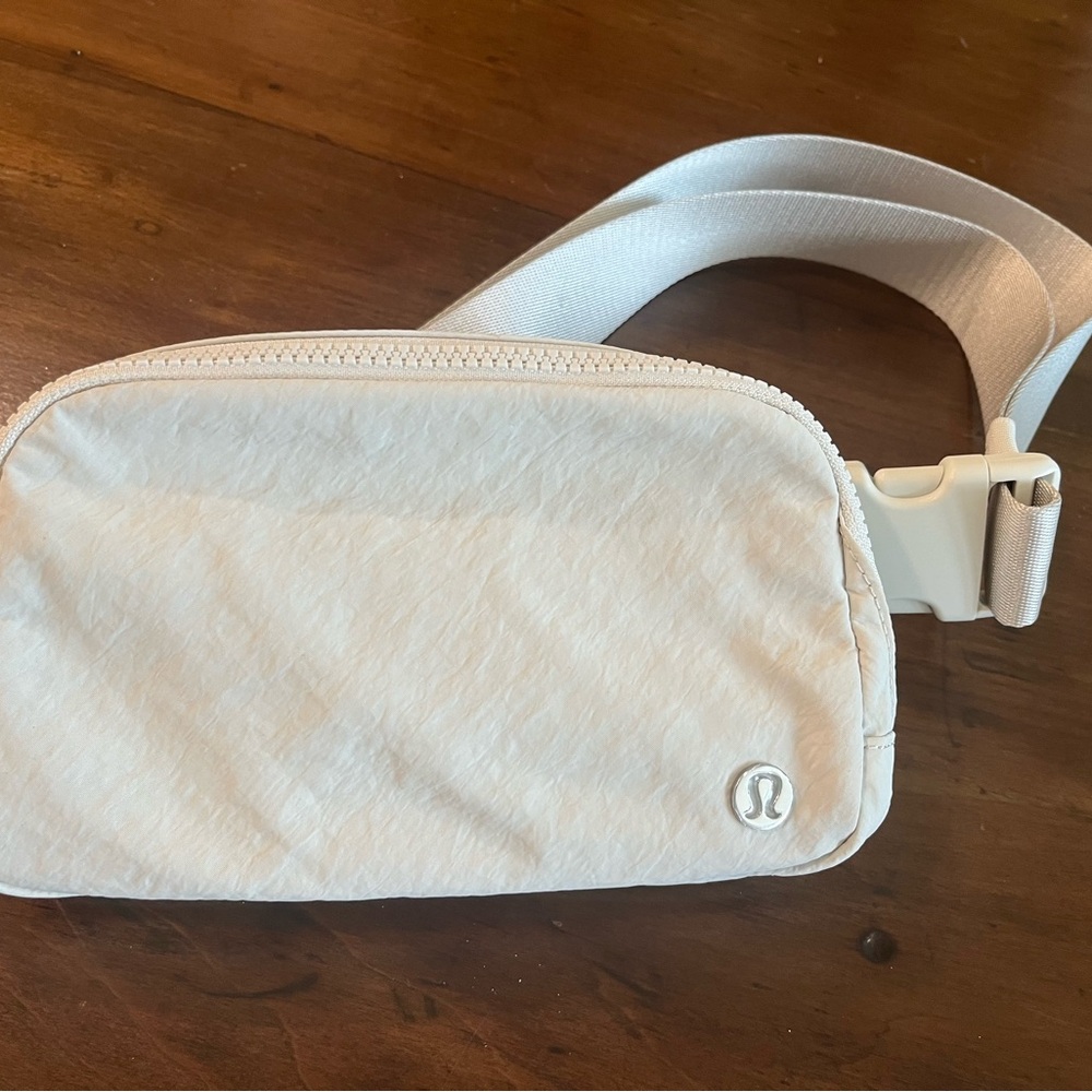 lululemon athletica Mini Bag in white NWOT